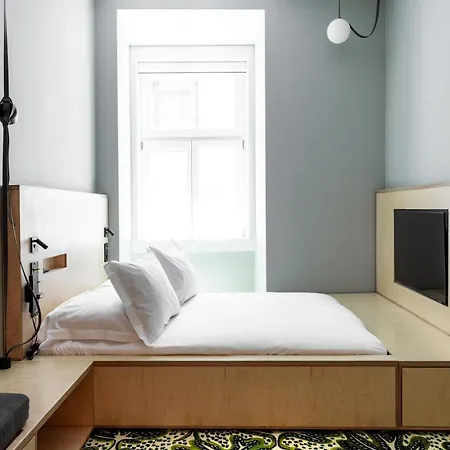 Готель Independente Bica 4*