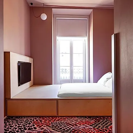 Hotel Independente Bica 4*